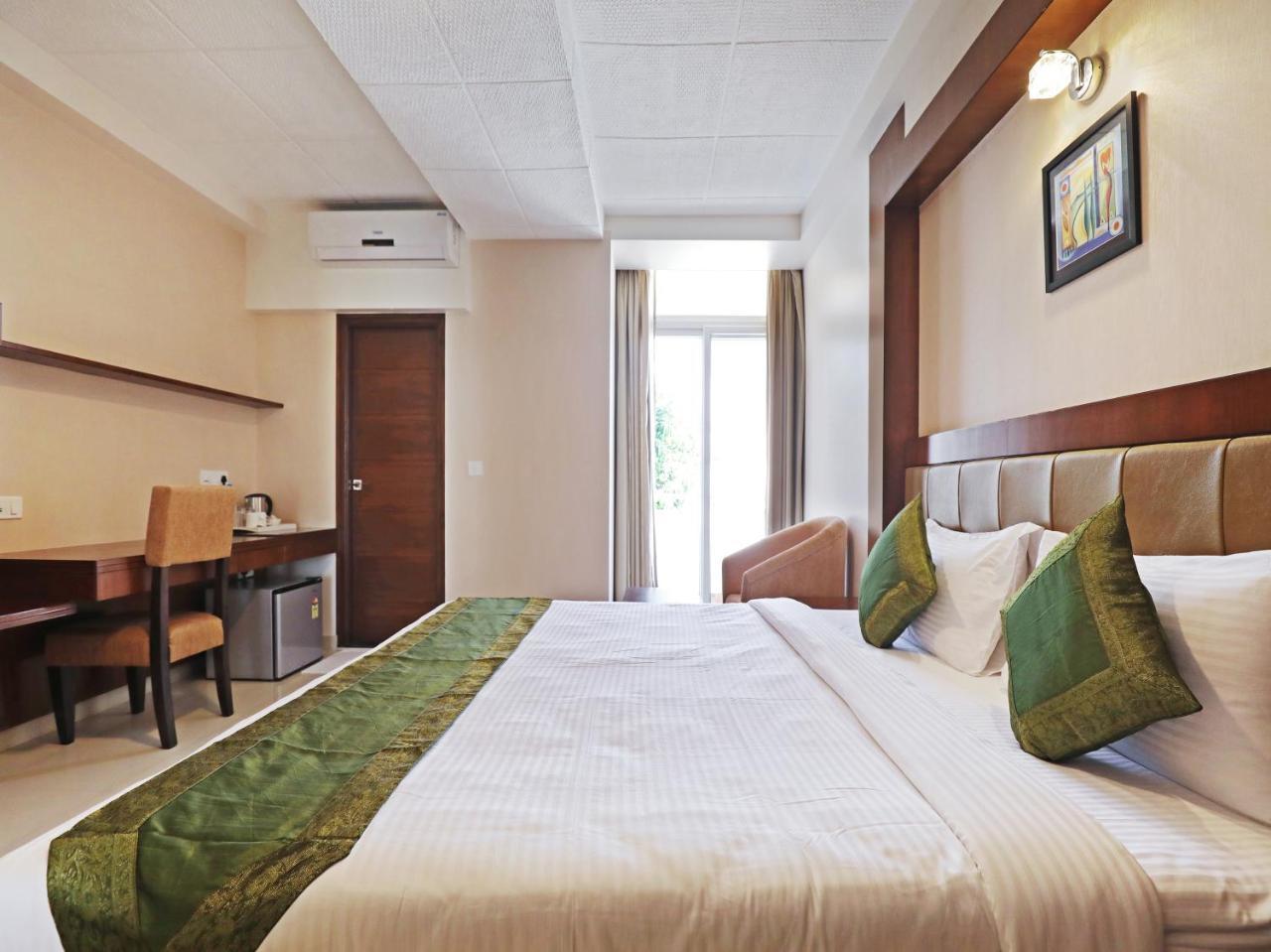 Treebo Akshaya Bull Temple Hotel Бангалор Екстериор снимка